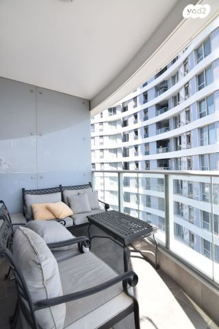 דירה, גרציאני יצחק, גני שרונה, קרית הממשלה, תל אביב יפו