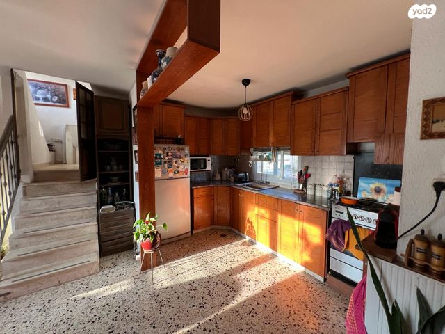 דירה, אנוסי משהד 19, ארמון הנציב, תלפיות מזרח, ירושלים