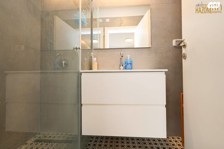 דו משפחתי, פרדס משותף, רעננה