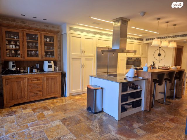 בית פרטי/ קוטג', שדרות מנחם בגין, גבעת אולגה, חדרה