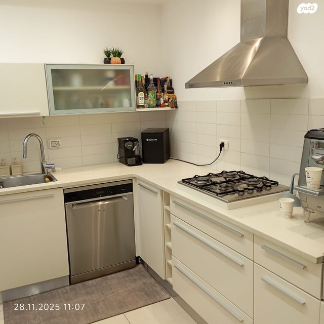 דירה, בר גיורא 7, קזן, רעננה