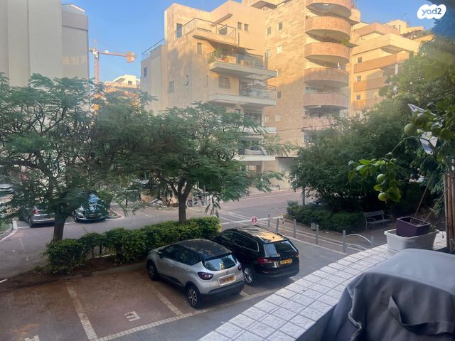 דירה, בר גיורא 7, קזן, רעננה