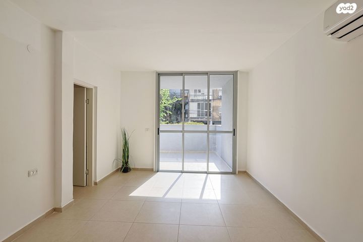 דירה, הררי, נווה יהושע, ערמונים, רמת גן