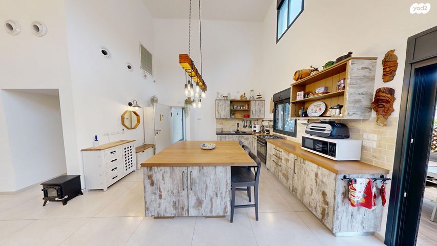 דופלקס, נחל נטפים, אדמית / יערית, שלומי