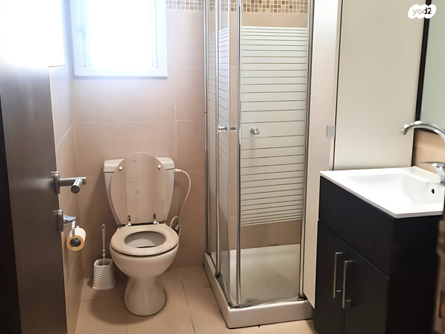 דירה, מרגולין, רמב"ם, ראשון לציון