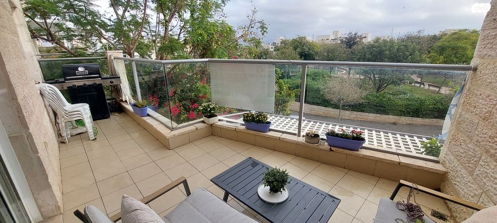 דירה, ירח אב 17, הכרמים, מודיעין מכבים רעות