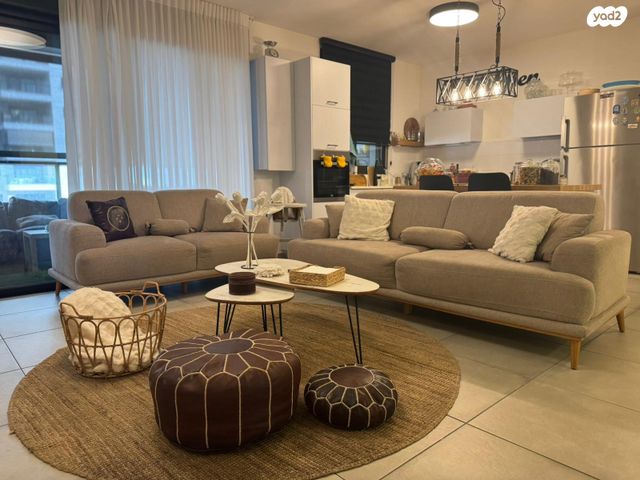 דירה, נאות שמיר, רמלה