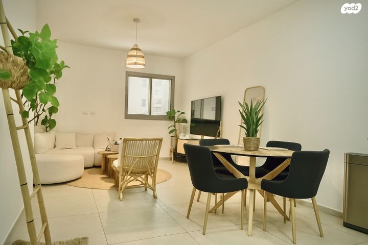 דירה, שדרות מנחם בגין 35, גבעת אולגה, חדרה