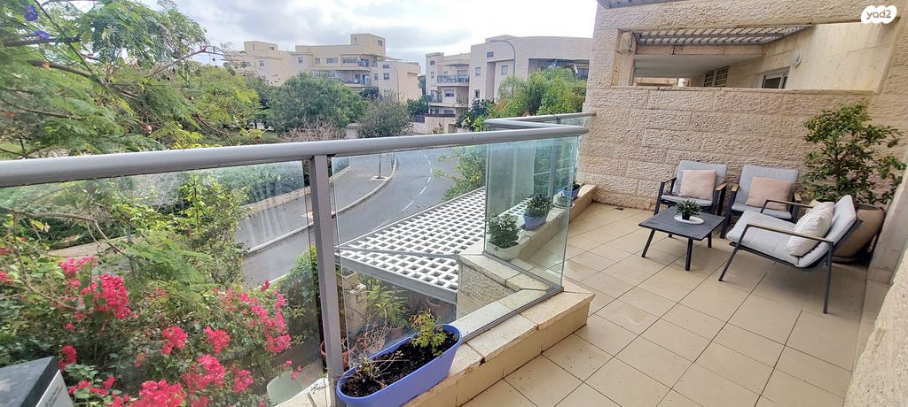 דירה, ירח אב 17, הכרמים, מודיעין מכבים רעות