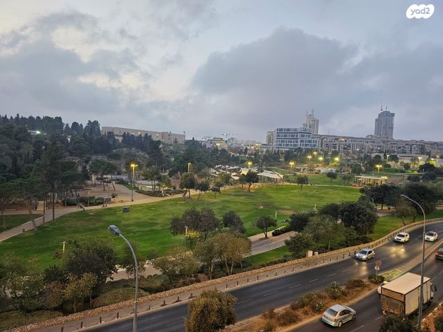 גג/ פנטהאוז, שדרות בן צבי, ירושלים