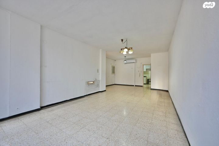 דירה, דרור, רמב"ם, ראשון לציון