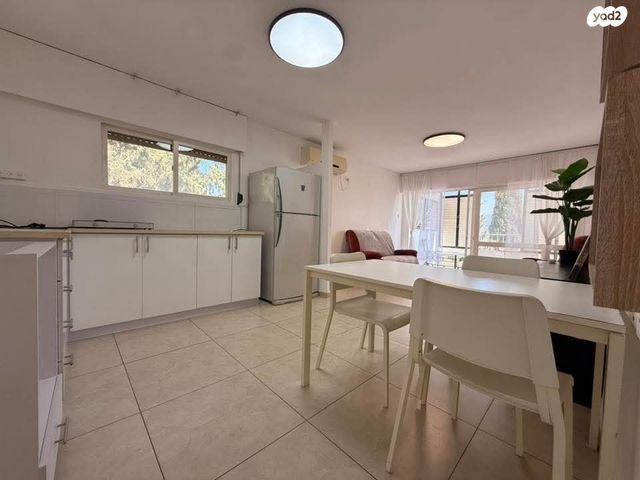 דירה, כתף, כרמיאל