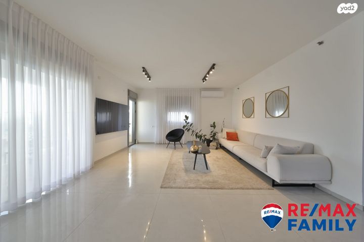 גג/ פנטהאוז, א.ד. גורדון 9, מוצקין הותיקה, קרית מוצקין