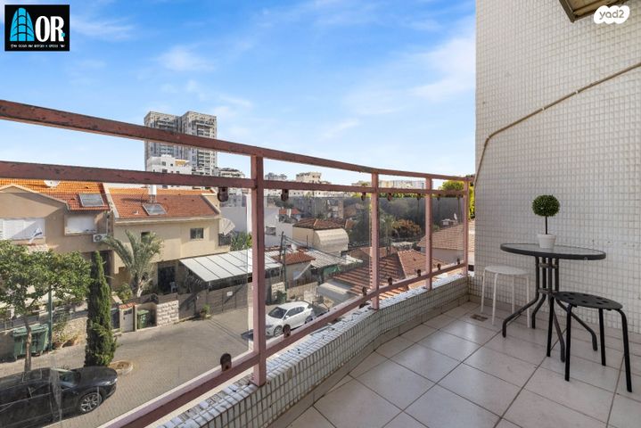 דירה, אבן עזרא, שעריים, רחובות