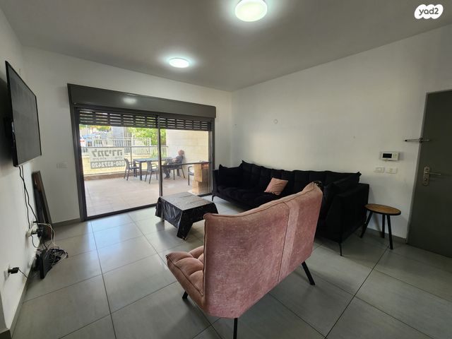 דירה, אודם 9, אבני חן, חריש