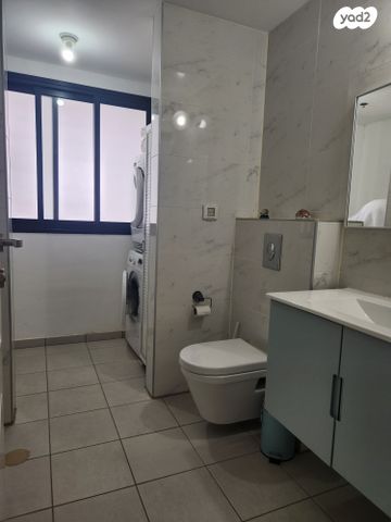 דירה, נאות שמיר, רמלה