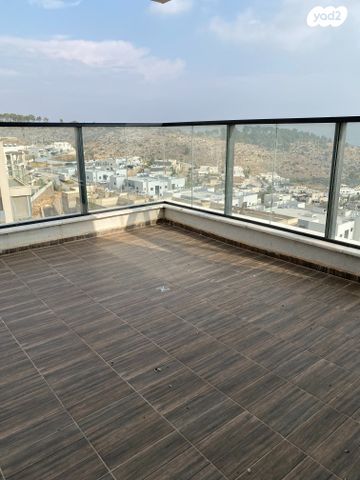 דירה, חצור הגלילית