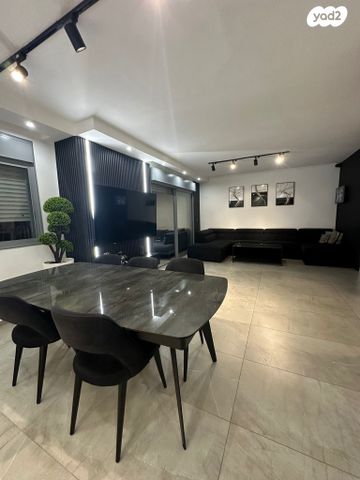 דירה, יוסי בנאי, קרית האמנים, מצליח, רמלה