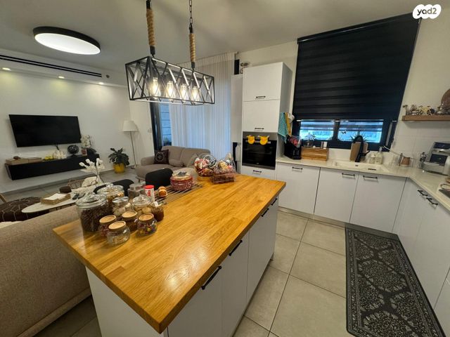 דירה, נאות שמיר, רמלה