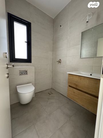 דירה, עוזי חיטמן, נווה זמר, רעננה