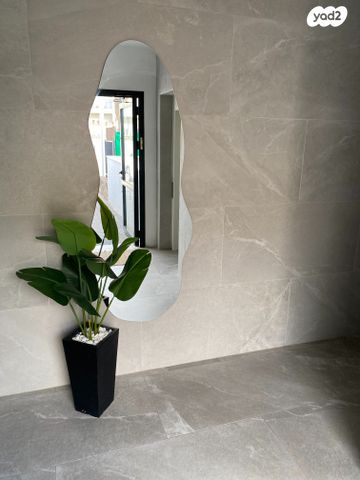 גג/ פנטהאוז, חצור הגלילית