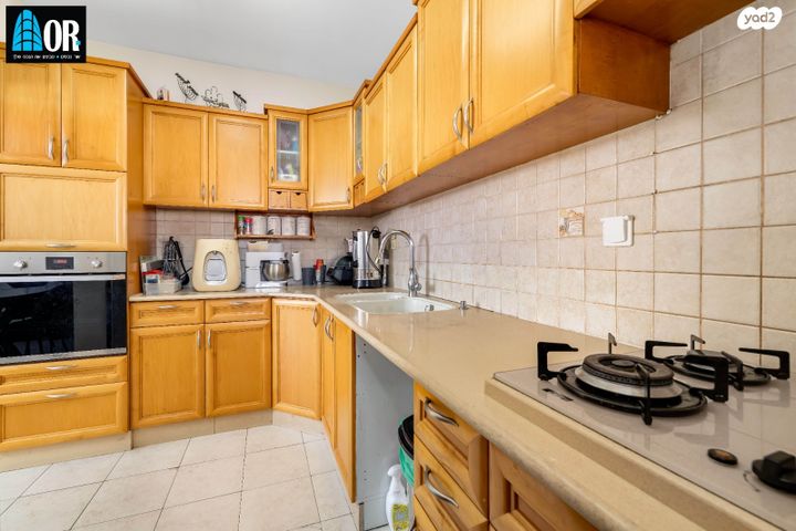 דירה, אבן עזרא, שעריים, רחובות