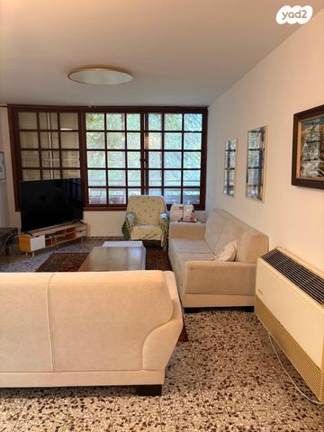 דירה, הוד השרון