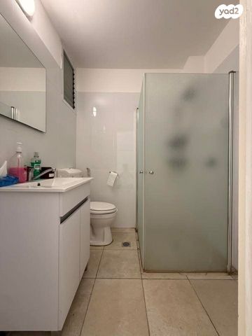 דירה, כתף, כרמיאל