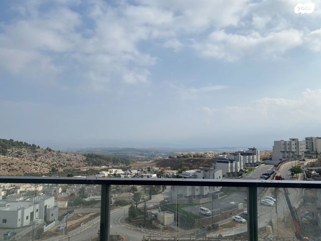 גג/ פנטהאוז, חצור הגלילית