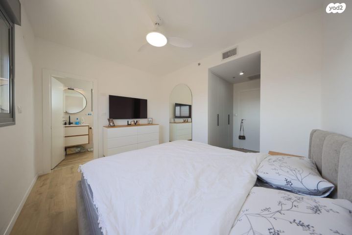 דירה, יצחק שמיר, גבעת הרקפות, קרית ביאליק