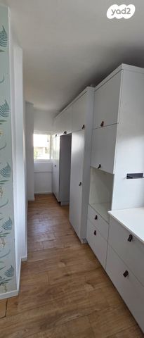 דירת גן, נווה עמל, הרצליה