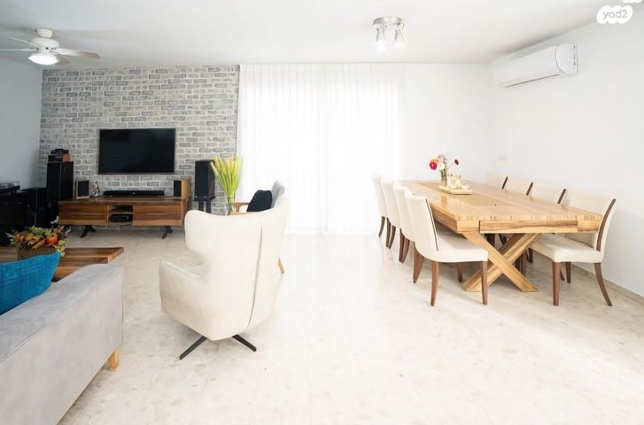 דו משפחתי, גבעת אלונים, כפר יונה