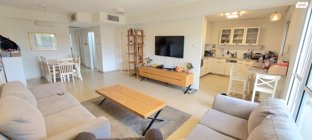 דירה, ירח אב 17, הכרמים, מודיעין מכבים רעות