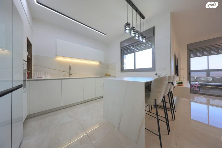 דירה, יצחק שמיר, גבעת הרקפות, קרית ביאליק