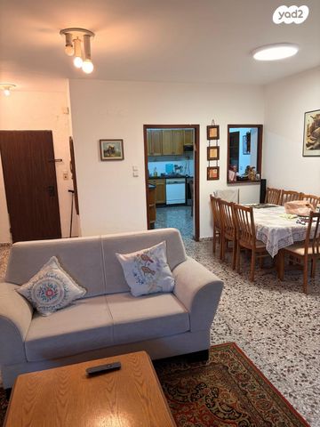 דירה, הוד השרון