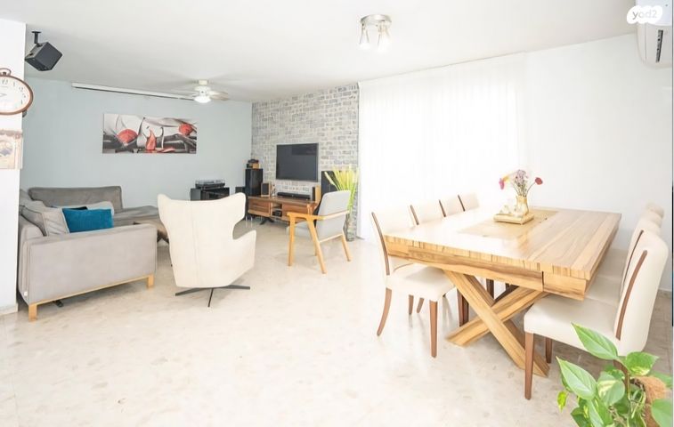 דו משפחתי, גבעת אלונים, כפר יונה