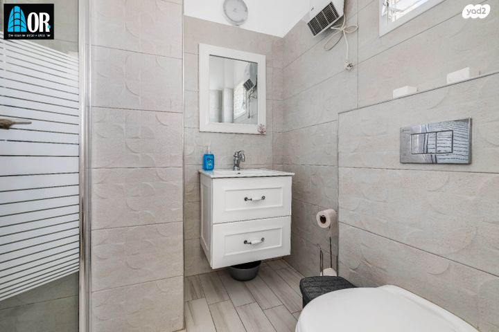 דירה, אבן עזרא, שעריים, רחובות