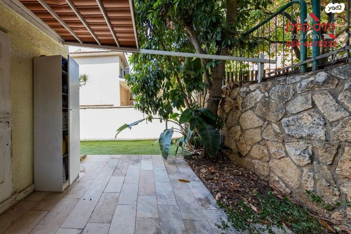 דו משפחתי, כינור, נווה אפק, ראש העין