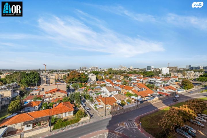 דירה, דרך ששת הימים, רחובות הצעירה, רחובות