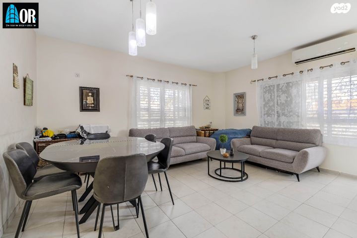 דירה, אבן עזרא, שעריים, רחובות