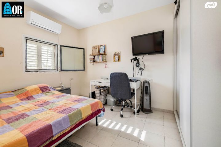 דירה, אבן עזרא, שעריים, רחובות