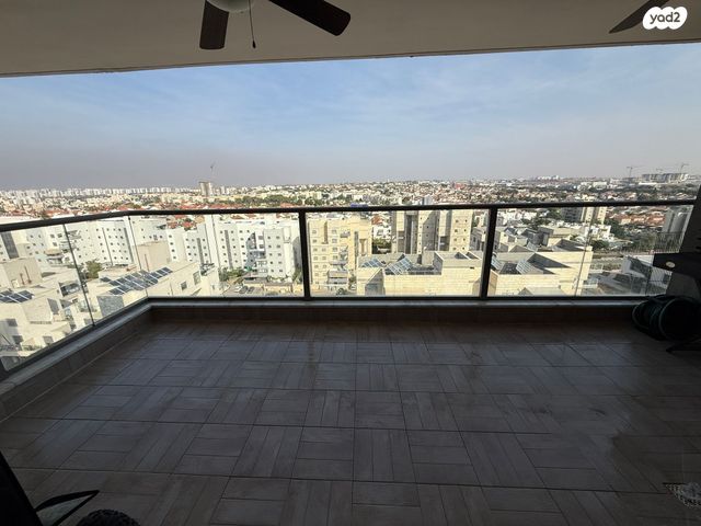 דירה, קטיף, נתיבות מערב, נתיבות