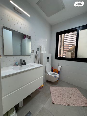 דירה, נווה זמר, רעננה