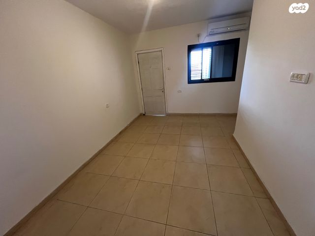 יחידת דיור, משה שרת, קרית בנימין, קרית אתא