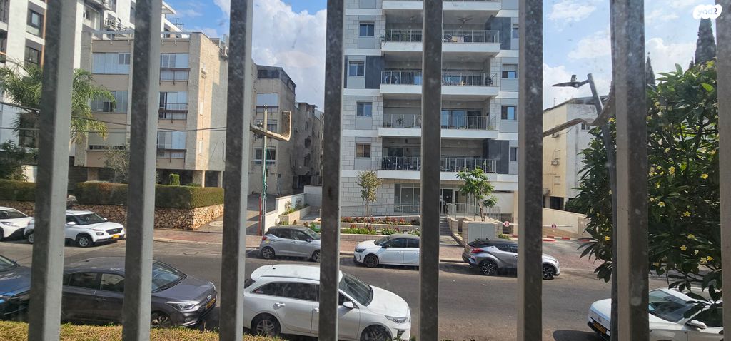 דירה, בועז, רמת השרון