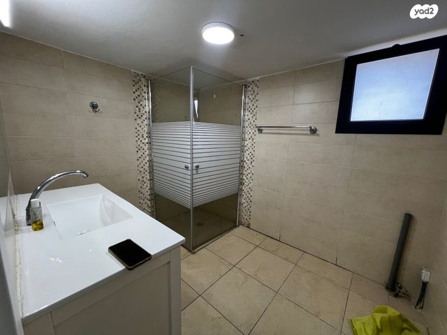 יחידת דיור, משה שרת, קרית בנימין, קרית אתא