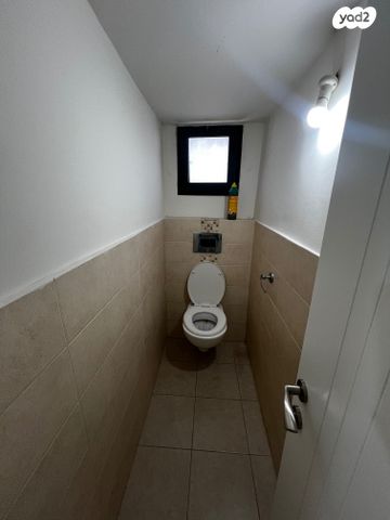 יחידת דיור, משה שרת, קרית בנימין, קרית אתא