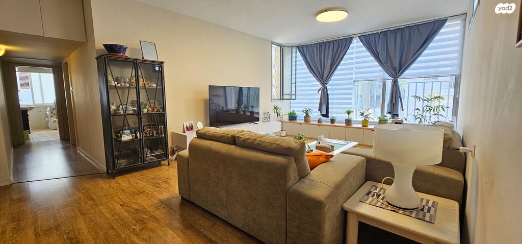 דירה, בועז, רמת השרון