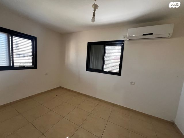 יחידת דיור, משה שרת, קרית בנימין, קרית אתא