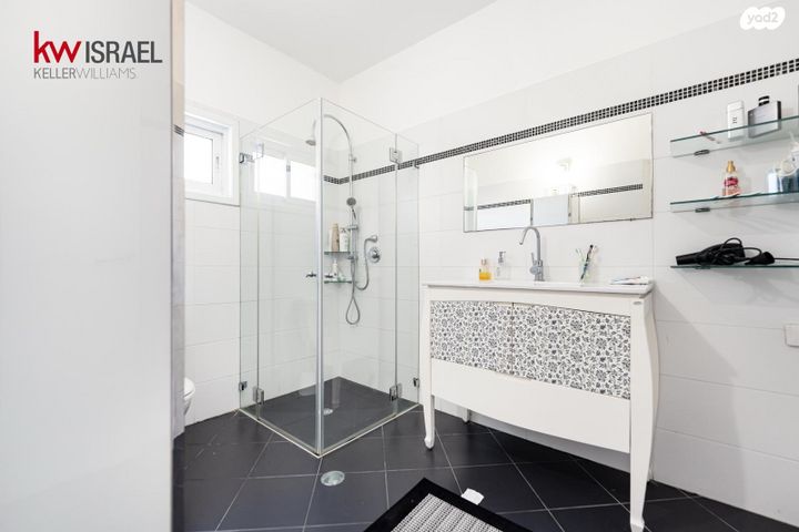 דירה, השלושה, עמידר, בת ים